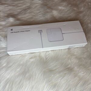 Apple MagSafe 2 Power Adapter in White